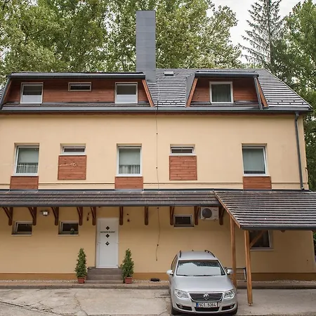 Ambrozia Szallashely Es Etterem Penzion Miškovec